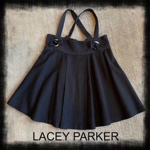 LACEY PARKER BLACK CRISSCROSS ZIPPER TOP